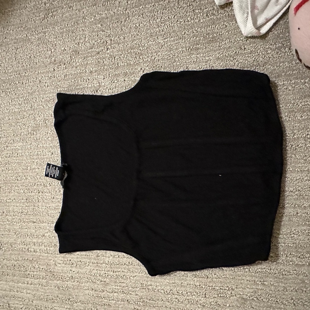 Black Sleeveless Top